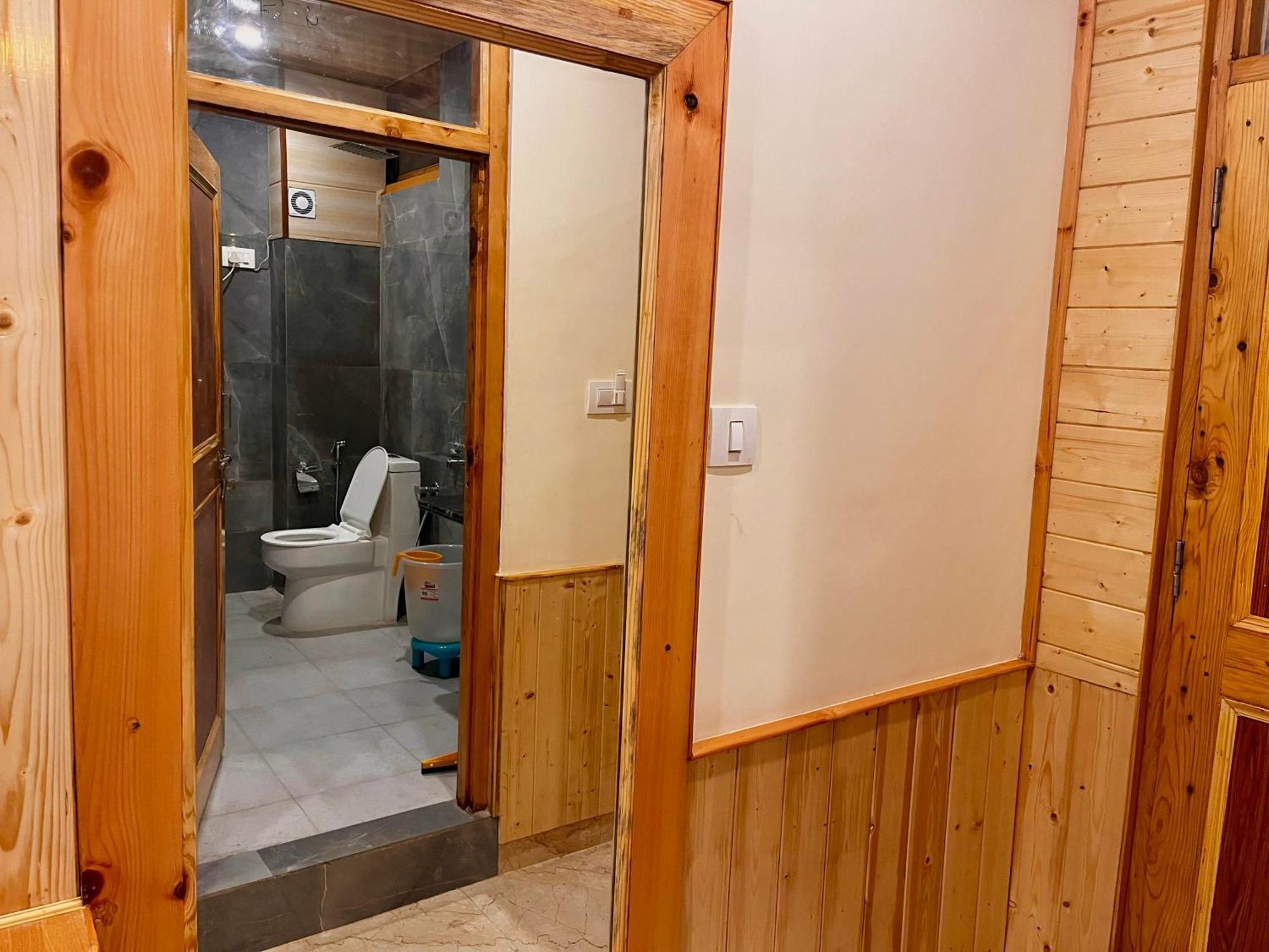 Hotel Mid Orchard Kasol L River Side -Pure Veg Hotel المظهر الخارجي الصورة