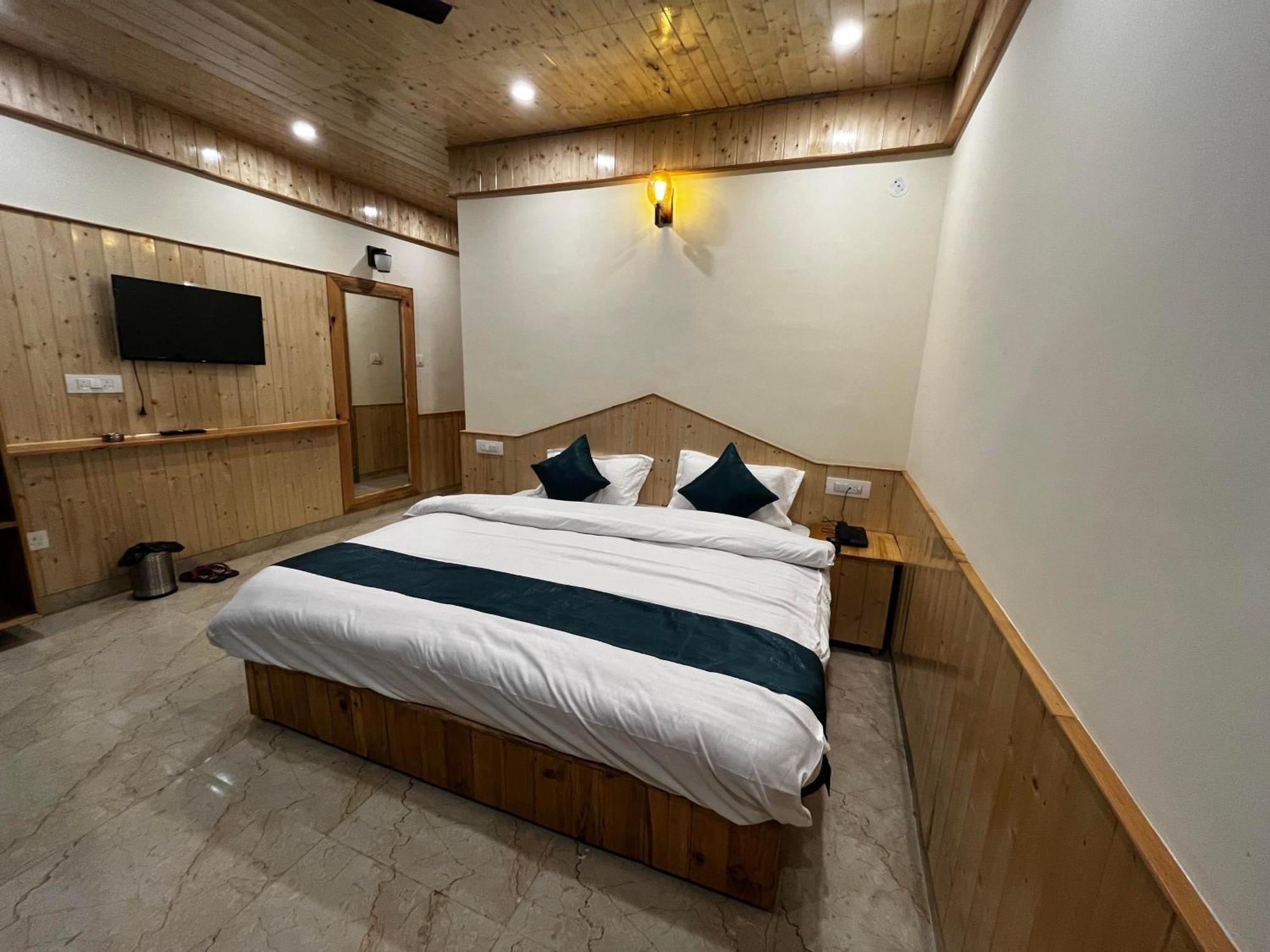 Hotel Mid Orchard Kasol L River Side -Pure Veg Hotel المظهر الخارجي الصورة