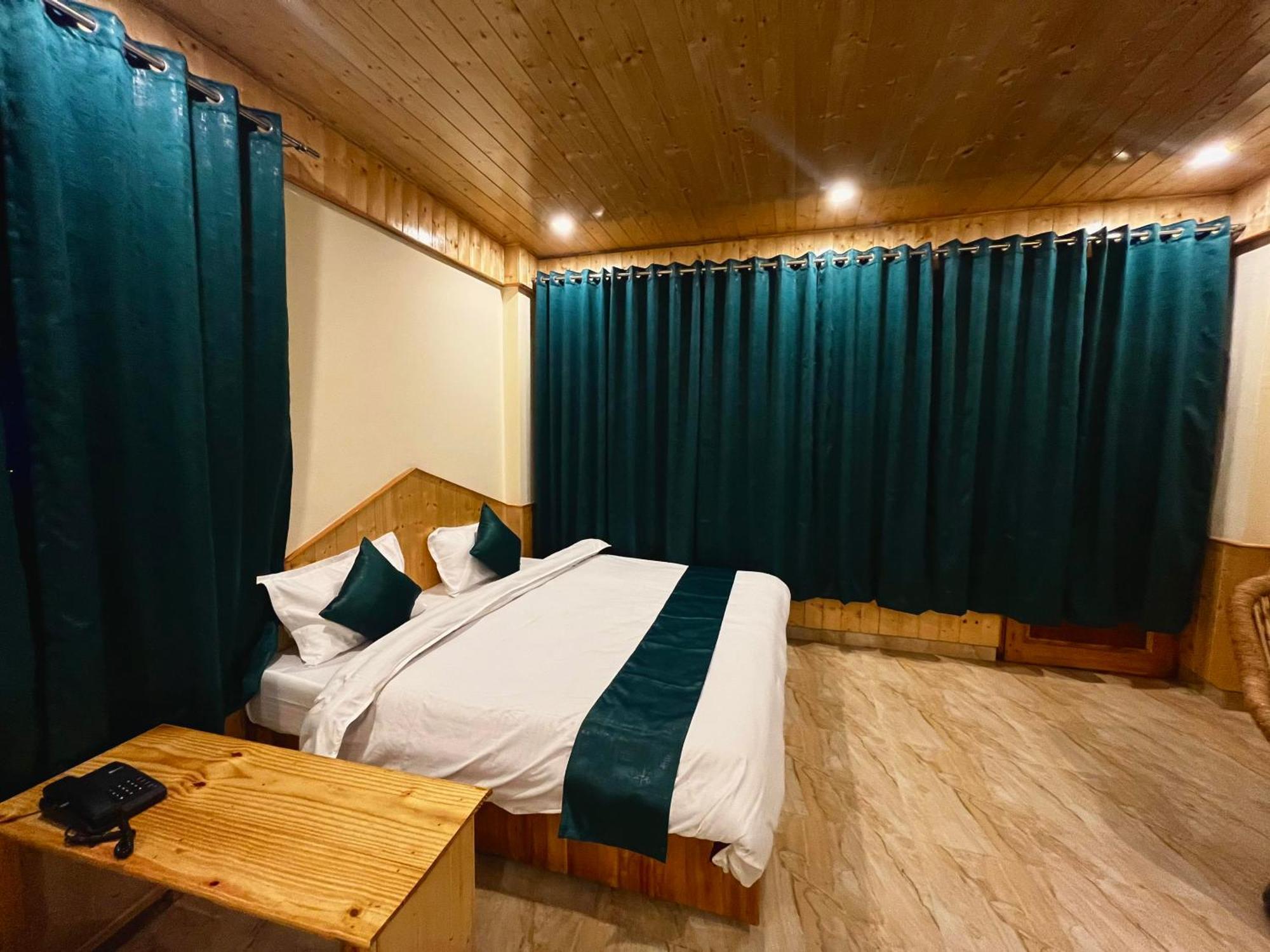 Hotel Mid Orchard Kasol L River Side -Pure Veg Hotel المظهر الخارجي الصورة