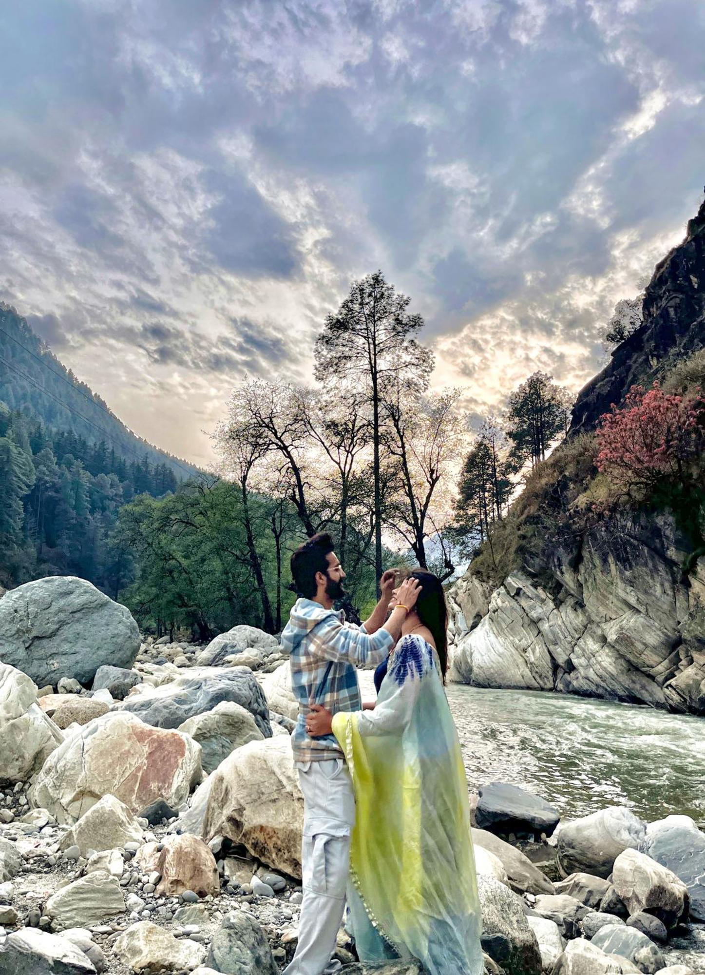 Hotel Mid Orchard Kasol L River Side -Pure Veg Hotel المظهر الخارجي الصورة