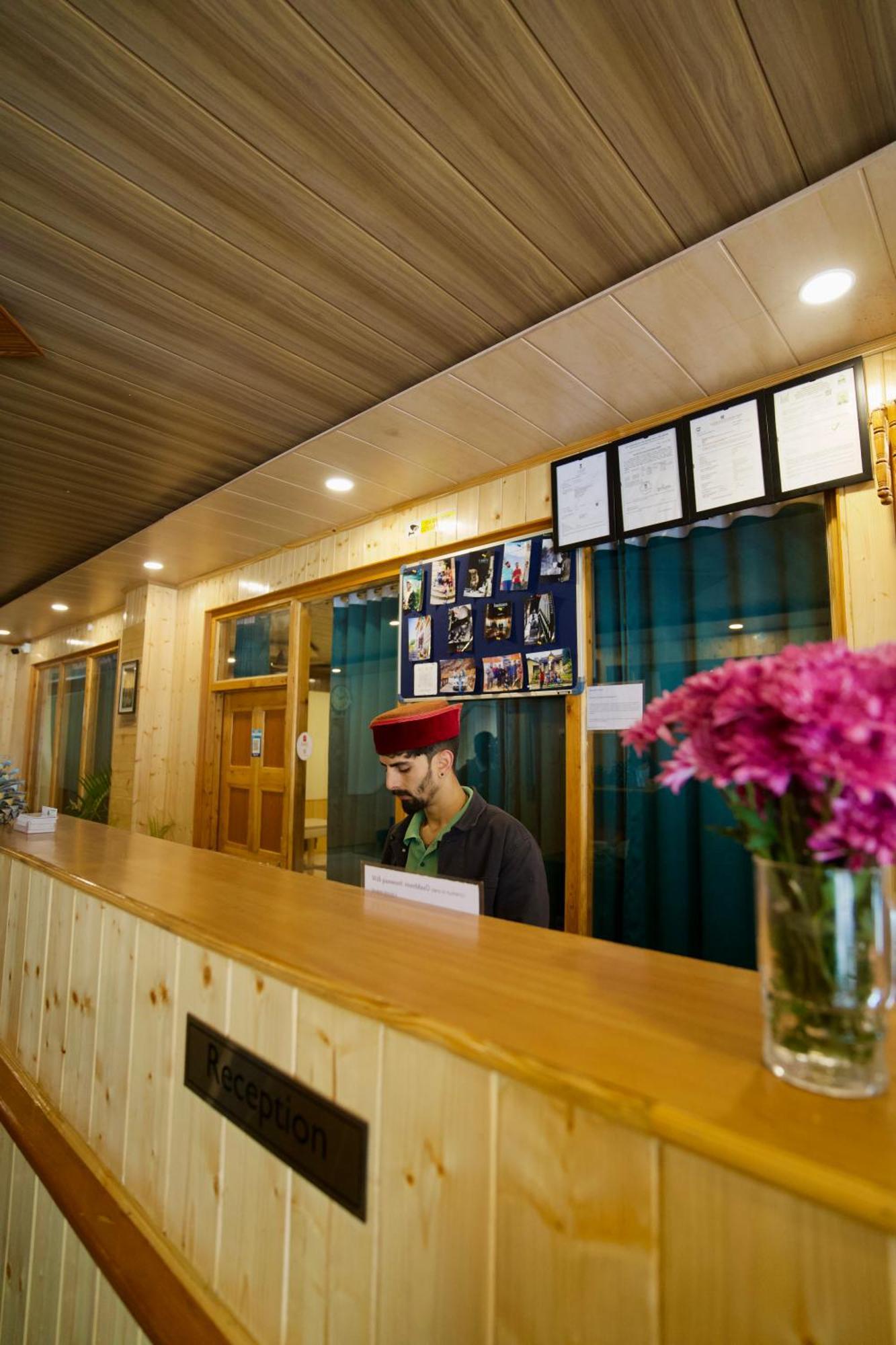 Hotel Mid Orchard Kasol L River Side -Pure Veg Hotel المظهر الخارجي الصورة